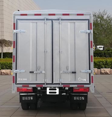 欧铃牌双排国排3.01米仓栅式运输车 高效道路货物运输的优选方案