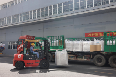 抢工期赶进度 抓生产忙建设——赣县区掀起生产、建设热潮，道路货物运输高效畅通