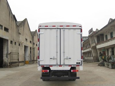 豪曼牌ZZ5048CCYD17DB1型仓栅式运输车在道路货物运输中的应用与特点